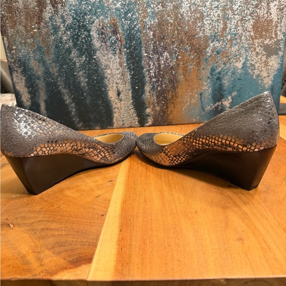 Calvin Klein Metallic Snakeskin Wedges | Vintage Inspired | Size 7.5 - Picture 6 of 15